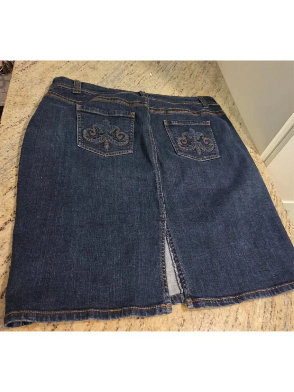 Venezia Lane Bryant Size 16 Stretch Denim Midi Skirt Medallion Pocket Side Panel